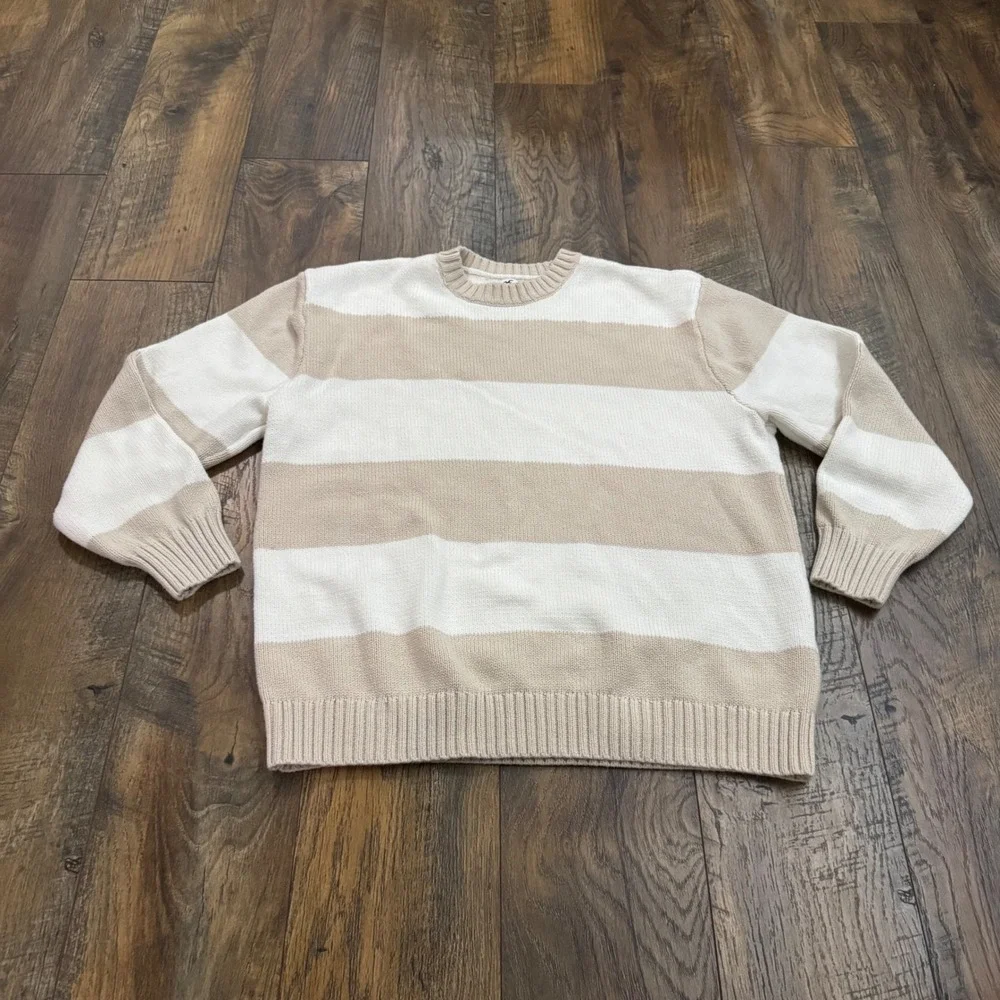 Hollister Womens XS Tan White Striped Crewneck Knit Sweater Neutral Long Sleeve